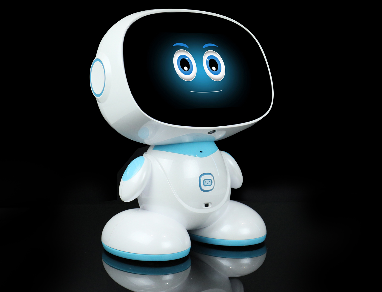 Social Family Robot ‘MISA’ To Hit Stores In October